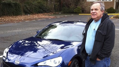 Tỷ phú ẩn dật quyên góp tài sản trăm tỷ là ai?