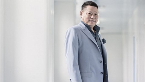 Tỷ phú gốc Việt Hoàng Kiều rớt khỏi danh sách những người giàu nhất Mỹ