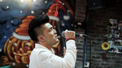 Ưng Hoàng Phúc chạy nước rút cho liveshow kỷ niệm