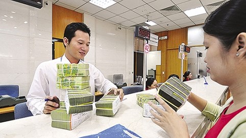 Vay nóng chục ngàn tỷ, ngân hàng đồng loạt tăng lãi suất