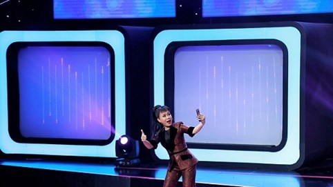 Việt Hương “lầy lội” trong lần đầu nắm giữ vai trò “se duyên” cho gameshow hẹn hò