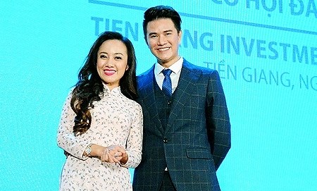 Vũ Mạnh Cường cùng BTV Hoài Anh về Tiền Giang dẫn dắt chương trình