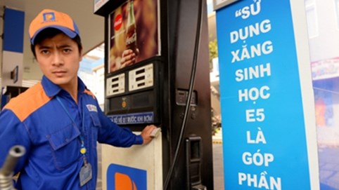 Xăng có thể tăng giá mạnh vào ngày mai