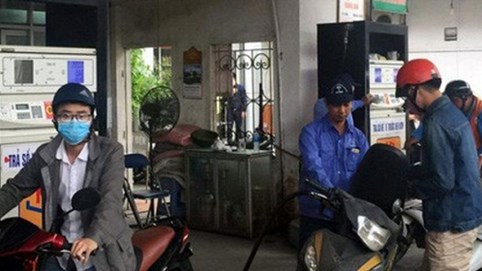 Xăng, dầu tiếp tục đứng trước áp lực tăng giá