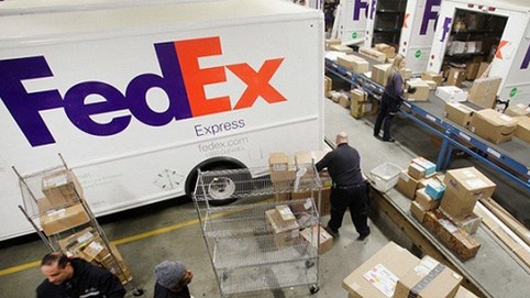 Bị Huawei nghỉ chơi, lợi nhuận ròng của FedEx sụt giảm nghiêm trọng