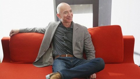 Jeff Bezos bán gần 3 tỷ USD cổ phiếu Amazon