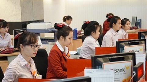 Nhân viên ngân hàng nào thu nhập bình quân cao nhất?