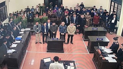 Hoãn phiên tòa xét xử vụ án chạy thận làm 9 người tử vong