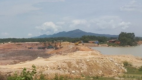 Quảng Ninh: Doanh nghiệp khai thác đất sét đẩy người dân vào cảnh khốn khổ