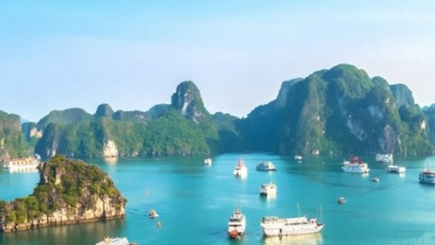 Việt Nam có chuyến du thuyền khám phá đẹp hàng đầu thế giới