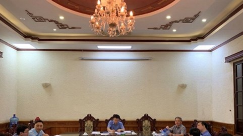 Bộ trưởng Lê Thành Long nghe báo cáo tiếp thu một số dự án Luật