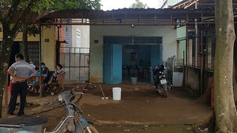 Nóng 24h qua: Chồng đi nhậu về bị vợ đâm tử vong