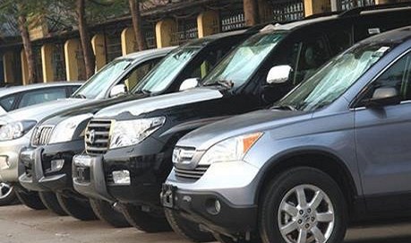 Chấm dứt tiếp nhận ô tô của doanh nghiệp biếu, tặng