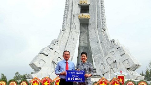 Bàn giao công trình trùng tu, nâng cấp nghĩa trang liệt sĩ tại Hậu Giang