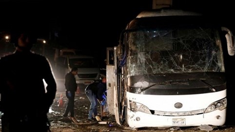 Xe chở du khách Việt Nam bị đánh bom ở Ai Cập, 4 người chết