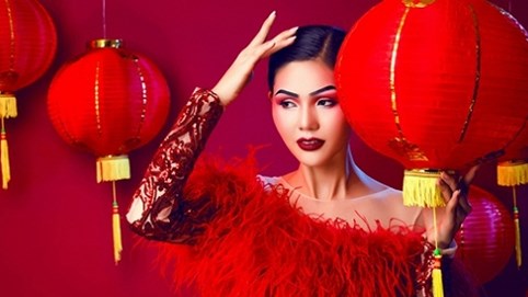 Á hậu Kim Nguyên biến hóa đa sắc trong bộ ảnh Trung thu