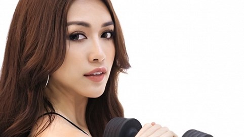 Á hậu Lệ Hằng: 