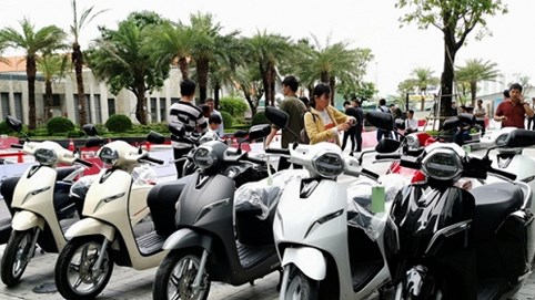 Vì sao 5 ông lớn xe máy tại Việt Nam còn “thờ ơ” với xe điện?