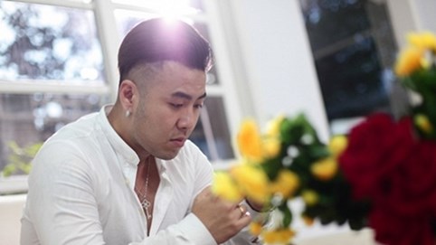 Akira Phan gửi thông điệp sống tích cực đến fans trong MV mới