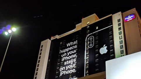 Apple 'đá đểu' Google và Amazon trước thềm CES 2019