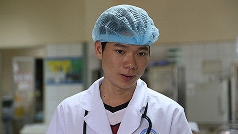 Bác sĩ Hoàng Công Lương bị truy tố đến 10 năm tù