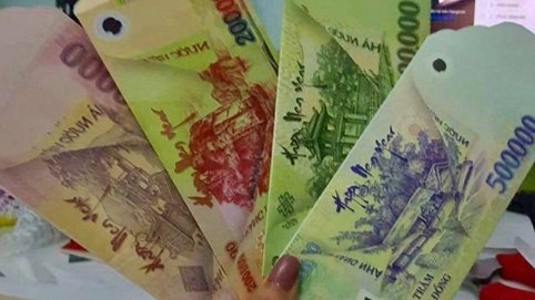 Bao lì xì bằng 'tiền 500 ngàn đồng' gây sốt thị trường Tết