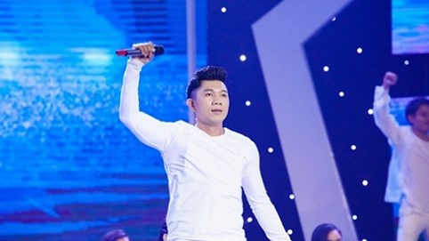 Bình Tinh truyền niềm tin giúp Lương Bằng Quang trở thành Á quân 