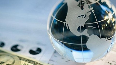 Bộ Chính trị ban hành Nghị quyết về đầu tư nước ngoài