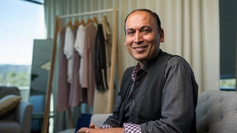 Bỏ Intel, doanh nhân biến web bán quần áo cũ không có nổi một sản phẩm thành đế chế trị giá 625 triệu USD