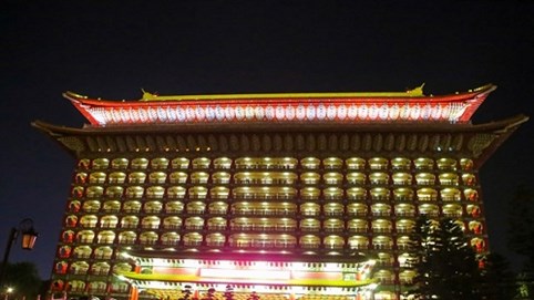 Cận cảnh khách sạn nguy nga với 250.000 con rồng tại Đài Loan