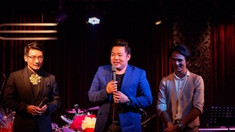 Chẳng cần chiêu trò, chỉ cần cất giọng hát, 