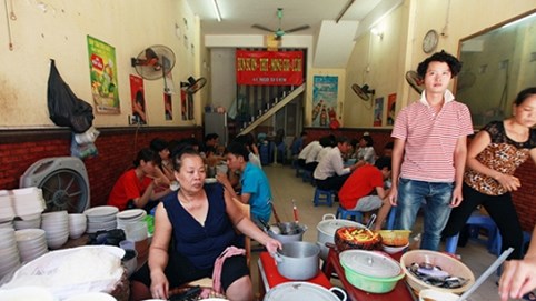 Chửi khách để... “nâng tầm” thương hiệu?!