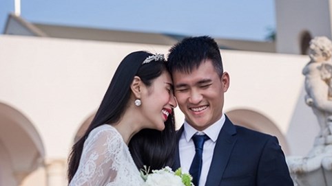 Tan chảy với ảnh cưới ngọt ngào của Thủy Tiên - Công Vinh