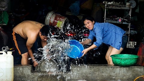 Cuộc sống của người dân TP. Hồ Chí Minh đảo lộn sau bão Usagi