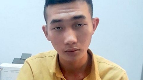 Cuồng ghen nửa đêm bám theo bạn gái, chém 