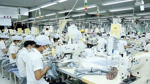 Cải thiện năng suất lao động để tránh nguy “bị bỏ lại xa hơn”