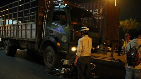 Đà Nẵng: Xe tải va chạm với xe máy, nguyên Phó Hiệu trưởng  tử vong