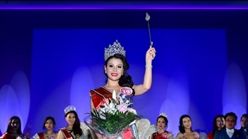 Đàm Hương Thủy đăng quang Hoa hậu Doanh nhân người Việt Thế giới 2017 tại Pháp