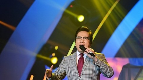 Danh ca Elvis Phương da diết hát chuyện tình của nhạc sĩ Văn Phụng