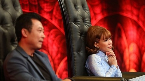 Danh hài Việt Hương, Vân Sơn khóc vì nhớ người mẹ quá cố khi ngồi 