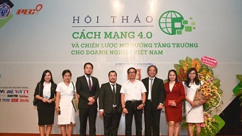 Diamond The One - nhà tài trợ kim cương cho Hội thảo của Tổ chức Giáo dục PTI