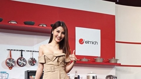 Diễm My 9X: “Được ở cạnh mẹ, ăn món nào tôi cũng thấy ngon”