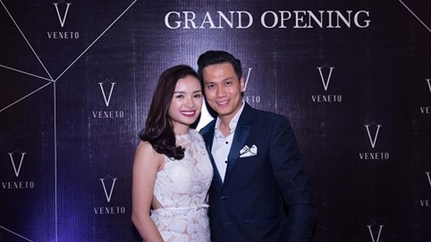 Diễn viên Việt Anh bảnh bao dự khai trương Veneto