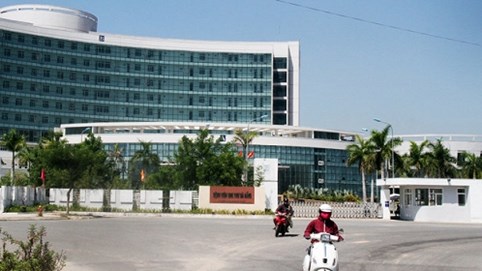 Đà Nẵng: Đoàn từ thiện tặng sữa hết hạn cho bệnh nhân ung thư