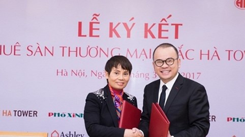 Doanh nhân Dương Quốc Nam rạng rỡ trong Lễ kí kết giữa Phố Xinh & Bắc Hà Tower