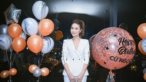 Doanh nhân Xuân Nguyên về nước tề tựu bên dàn Á hậu Việt