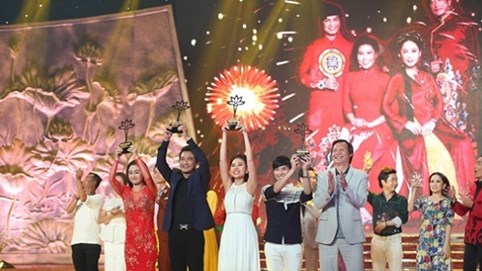 Đội Phương Nam đăng quang Quán quân 