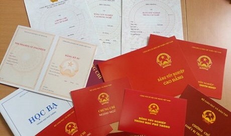 Kon Tum: Phát hiện PGĐ Trung tâm Y tế huyện Đăk Tô sử dụng bằng giả của... anh ruột