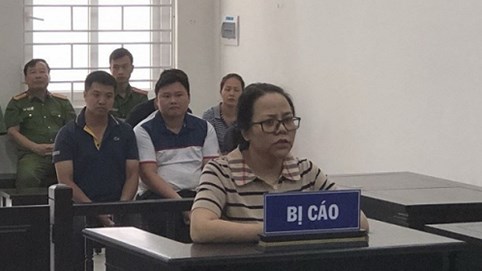 Dùng hợp đồng “ma”, ẵm hơn 5 tỷ đồng