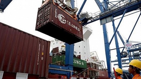 Xuất khẩu của Việt Nam tăng trưởng... ngược chiều thế giới